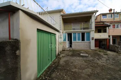 Kuća 240 m², Labin - 3 spavaće sobe i terasa - 2