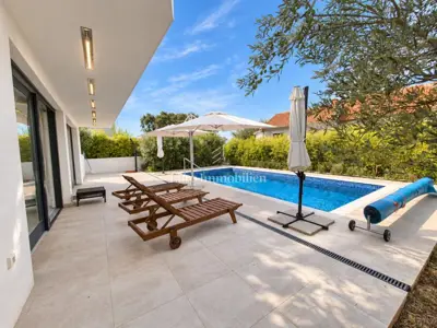 Villa 212 m², Malinska na Krku, bazen i pogled na more - 4