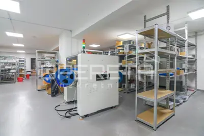 Gewerbefläche 740 m², Botinec, Parkplatz im Hof - 12
