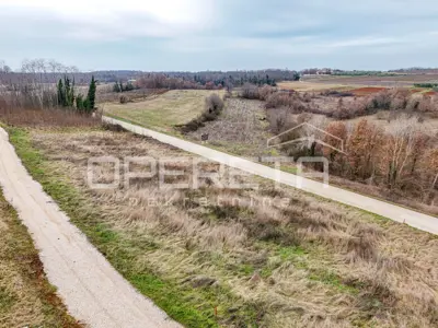 Građevinsko zemljište 735 m², Vižinada, južna orijentacija - 9