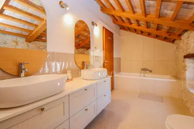 Novigrad, okolica! Predivna kamena vila s bazenom! - 22