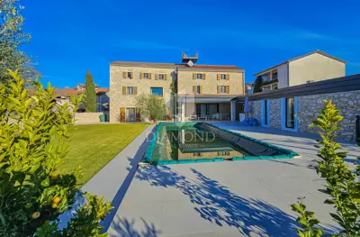 Novigrad, Umgebung! Wunderschöne Steinvilla mit Pool!