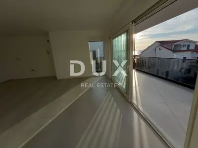 Penthouse 192,7 m², Srima - 50 m vom Meer und Dachterrasse - 4