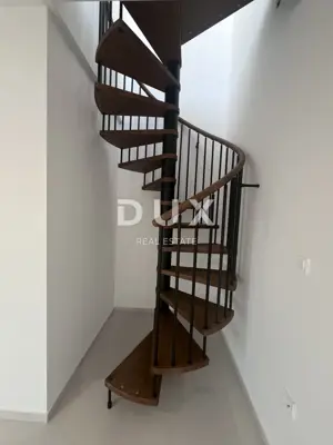 Penthouse 192,7 m², Srima - 50 m vom Meer und Dachterrasse - 11