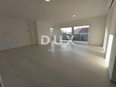 Penthouse 192,7 m², Srima - 50 m vom Meer und Dachterrasse - 2