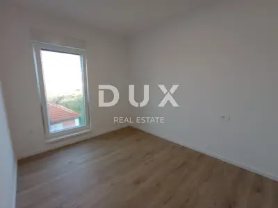 Penthouse 192,7 m², Srima - 50 m vom Meer und Dachterrasse - 8