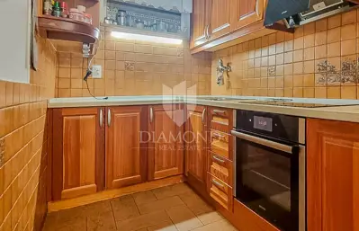 Kuća 144 m², Lovrečica - velika građevinska okućnica - 9