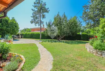 Kuća 144 m², Lovrečica - velika građevinska okućnica - 15