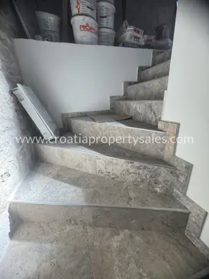 Kuća u nizu 100 m², Kaštela - centar mjesta i blizina mora - 5