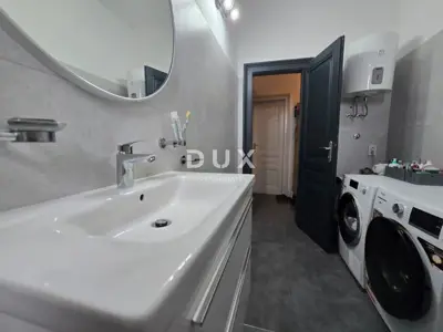 Apartment 61.8 m², Pula Centar - 2 bedrooms - 10