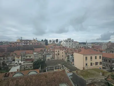 Apartment 61.8 m², Pula Centar - 2 bedrooms - 11