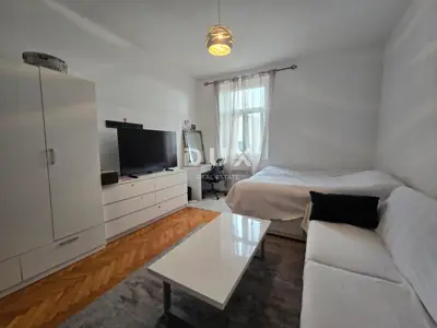 Apartment 61.8 m², Pula Centar - 2 bedrooms - 6