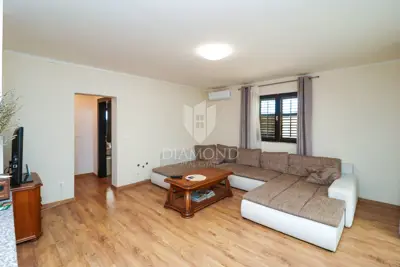 House 400 m², Poreč - pool and spacious yard - 5