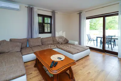 House 400 m², Poreč - pool and spacious yard - 4