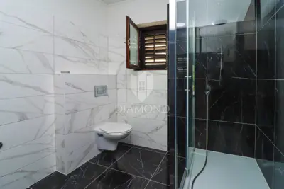 House 400 m², Poreč - pool and spacious yard - 19