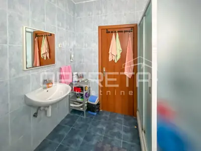 Wohnung 60 m², Srima - 2 Schlafzimmer, Terrasse - 10