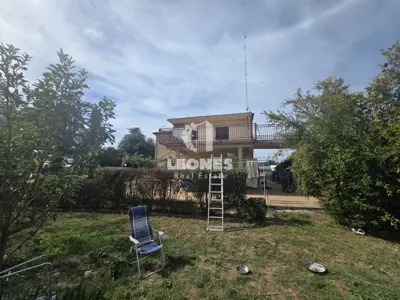 Haus 350 m², Brtonigla - 3 Wohneinheiten und Büro - 5