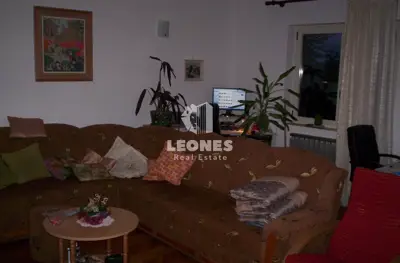 Haus 350 m², Brtonigla - 3 Wohneinheiten und Büro - 10