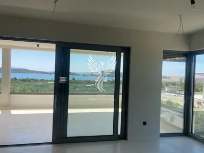 Tribunj, novogradnja, odličan 2s + db stan s pogledom na more - 9