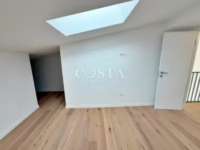 Wohnung zum Kauf in Višnjik, 72 m² - 12