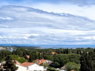 Wir verkaufen eine Wohnung mit wunderschönem Meerblick! Premantura! - 11