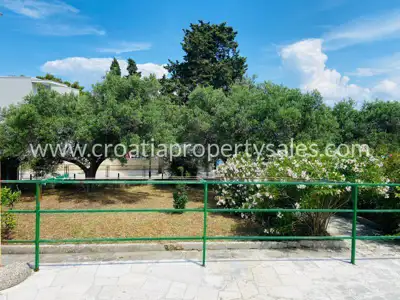 Kuća, Brač, 240 m², 790 000 € - 3