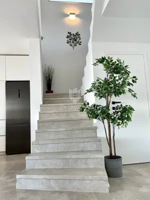 Haus zum Kauf in Krk, 250 m² - 21