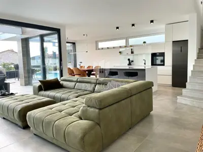 Haus zum Kauf in Krk, 250 m² - 15
