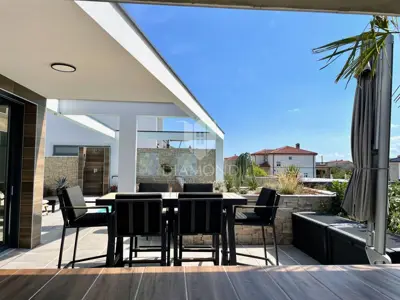 Haus zum Kauf in Krk, 250 m² - 6