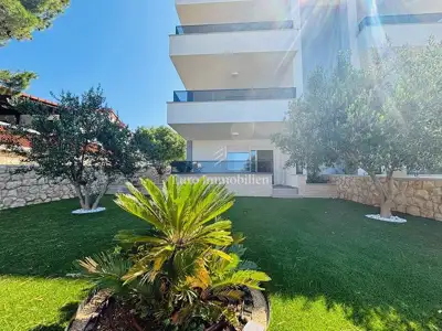 Novalja - apartman u prizemlju novogradnje