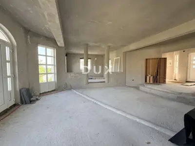 Villa 380 m², Brnčići - luxurious American style - 13