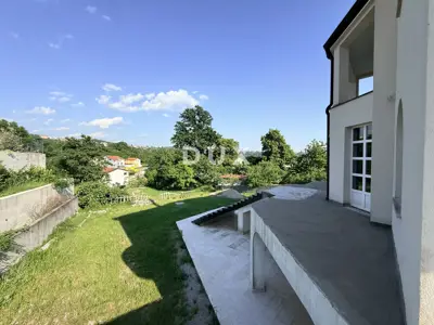 Villa 380 m², Brnčići - luxurious American style - 16