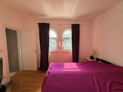 Villa 380 m², Brnčići - luxurious American style - 9