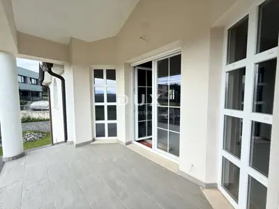 Villa 380 m², Brnčići - luxurious American style - 10
