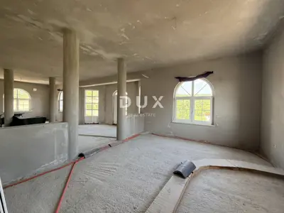 Villa 380 m², Brnčići - luxurious American style - 14