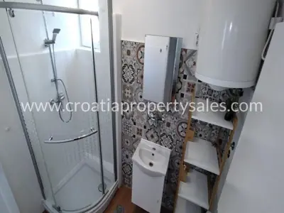 Kuća 93 m², Otok Hvar - centar i okućnica 133 m² - 9