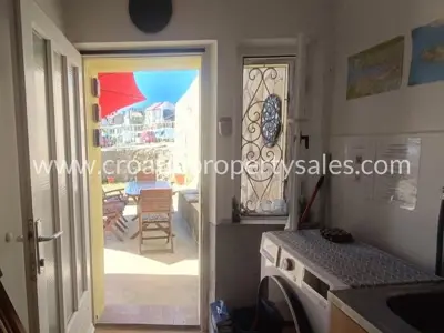 Kuća 93 m², Otok Hvar - centar i okućnica 133 m² - 3