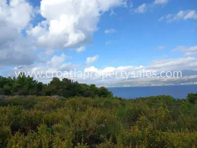 Land, Brač, 42 555 m², 800 000 € - 6