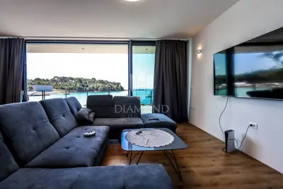 Wohnung 125 m², Rovinj - erste Reihe zum Meer - 4