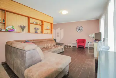 House 370 m², Momjan - center and sea view - 5