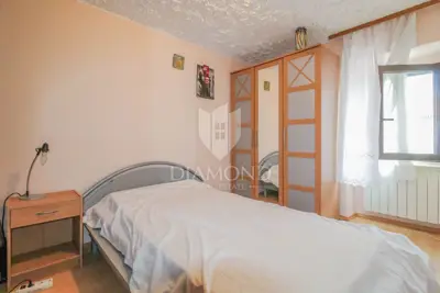 House 370 m², Momjan - center and sea view - 10