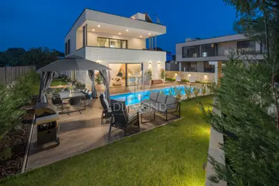 Poreč, Istra, luxuriöses Haus in Meeresnähe!