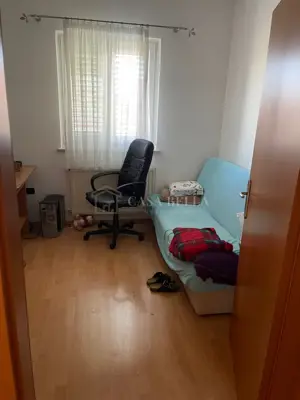 Kuća 200 m², Umag - dva stana i okućnica 700 m² - 7