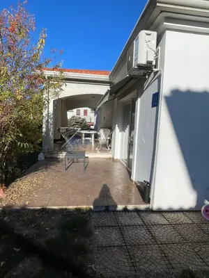 Kuća 200 m², Umag - dva stana i okućnica 700 m² - 3