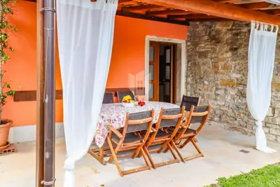 House for sale in Oprtalj, 139 m² - 10