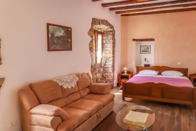 House for sale in Oprtalj, 139 m² - 17