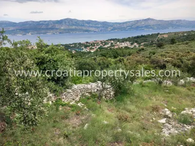 Zemljište, Brač, 5 800 m², 90 000 €