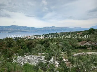 Zemljište, Brač, 5 800 m², 90 000 € - 3
