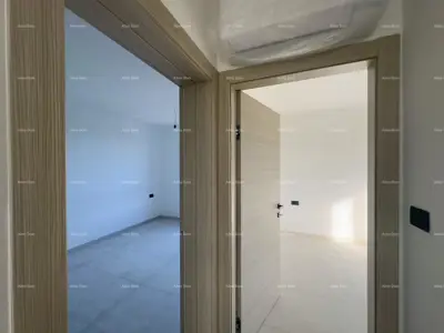 Wir verkaufen eine Wohnung in einem neuen Gebäude in Banjole. - 9