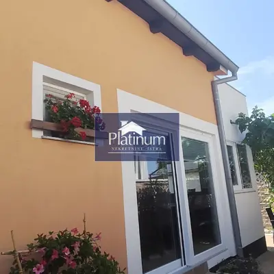 Istra, Peroj kuća 500 m od mora